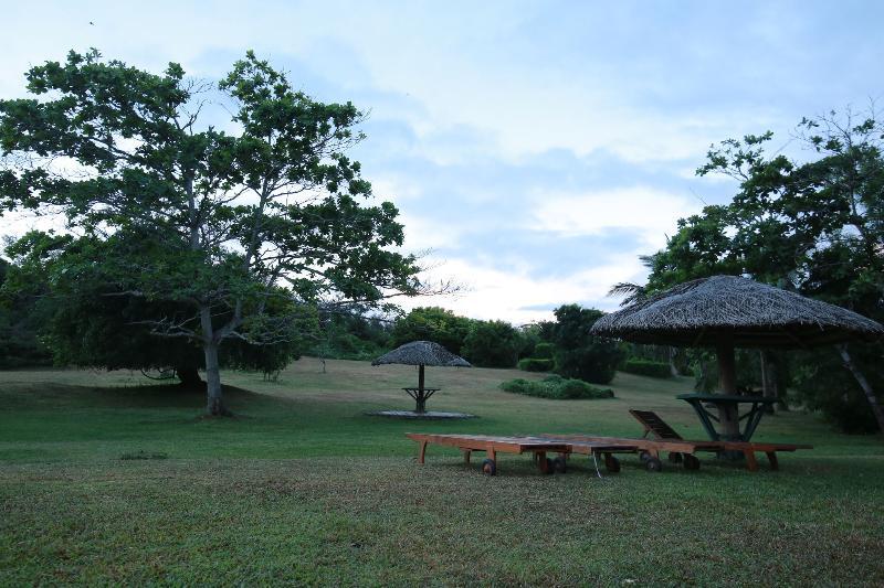 The Oasis Beach Resort Hambantota Exterior foto